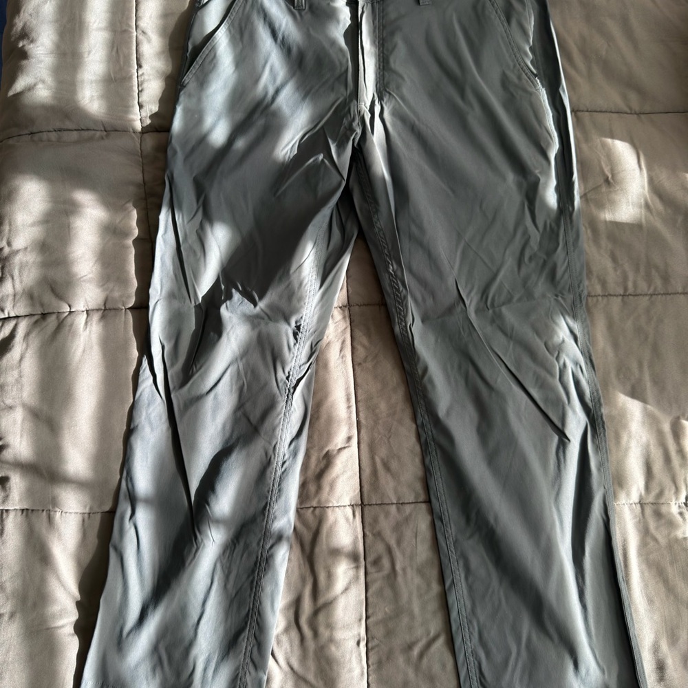 Eddie Bauer Men's Light Gray Chinos